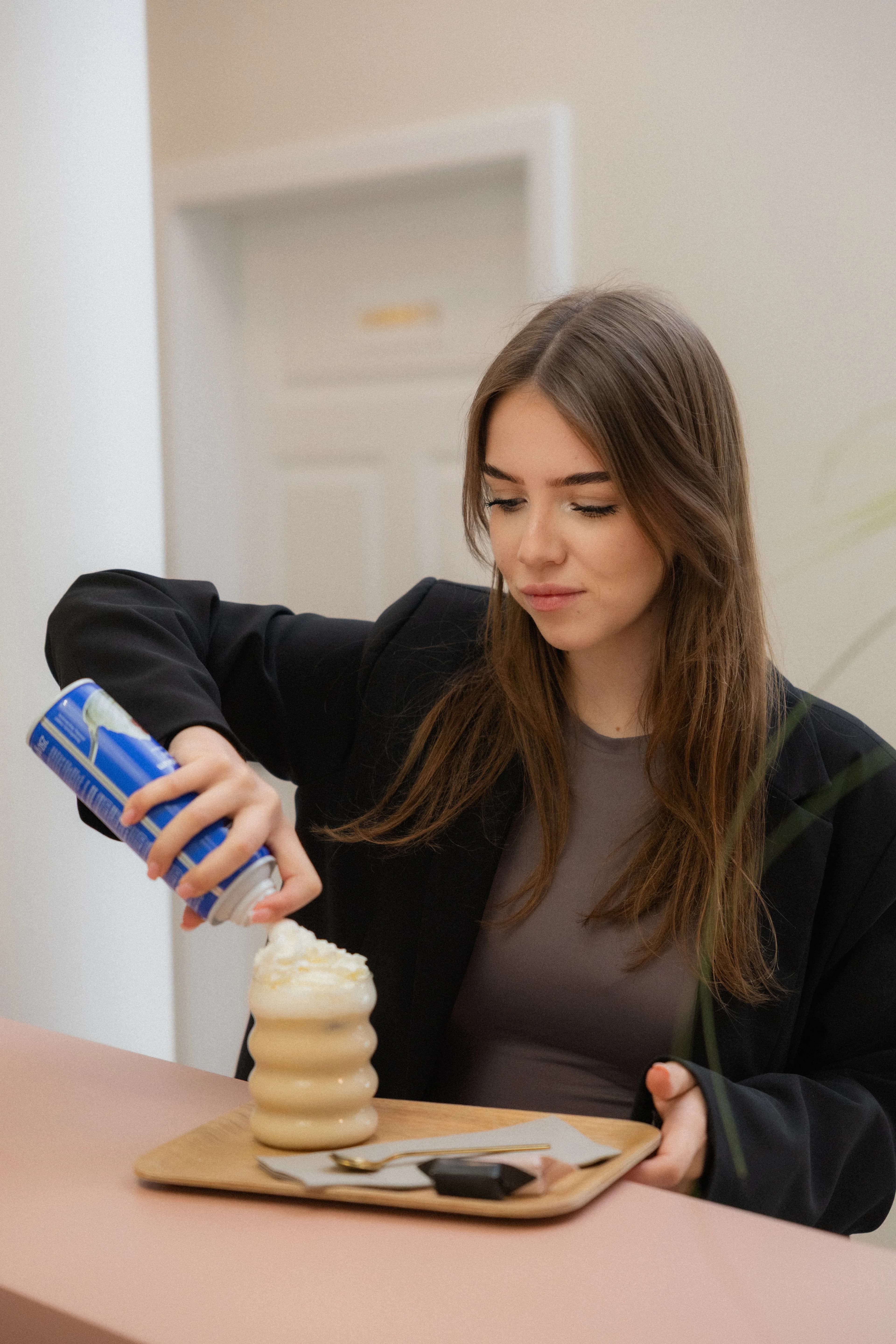 Agata Madalińska w portrecie studyjnym